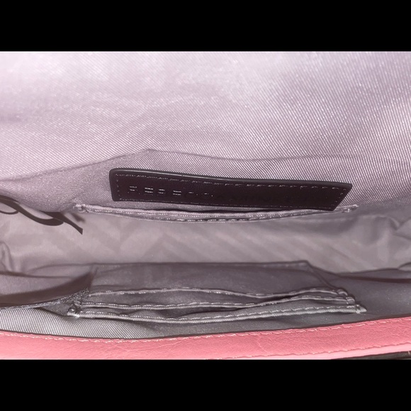 Chevron Quilted Love Crossbody Small Bright pink Rebecca Minkoff - Picture 6 of 6